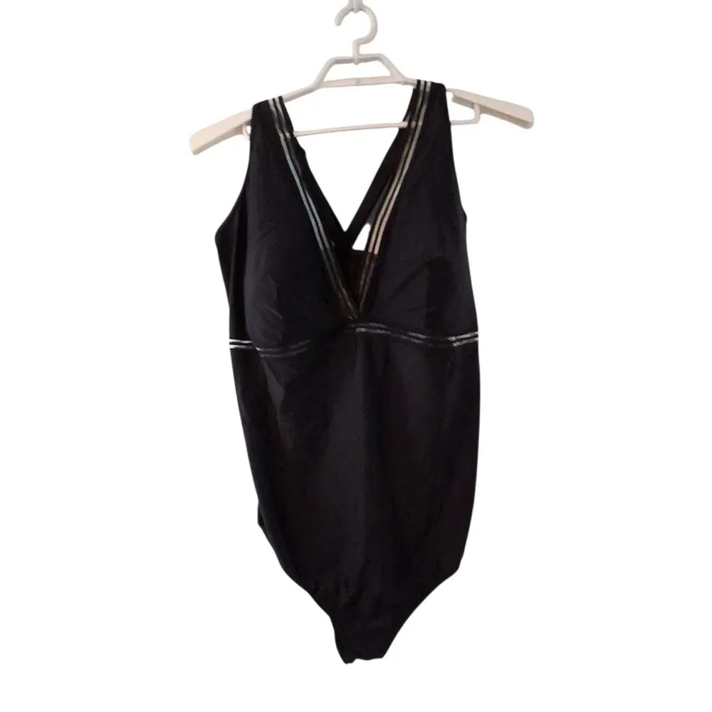 Torrid swimsuit 5x  Wireless elastic inset one piece black